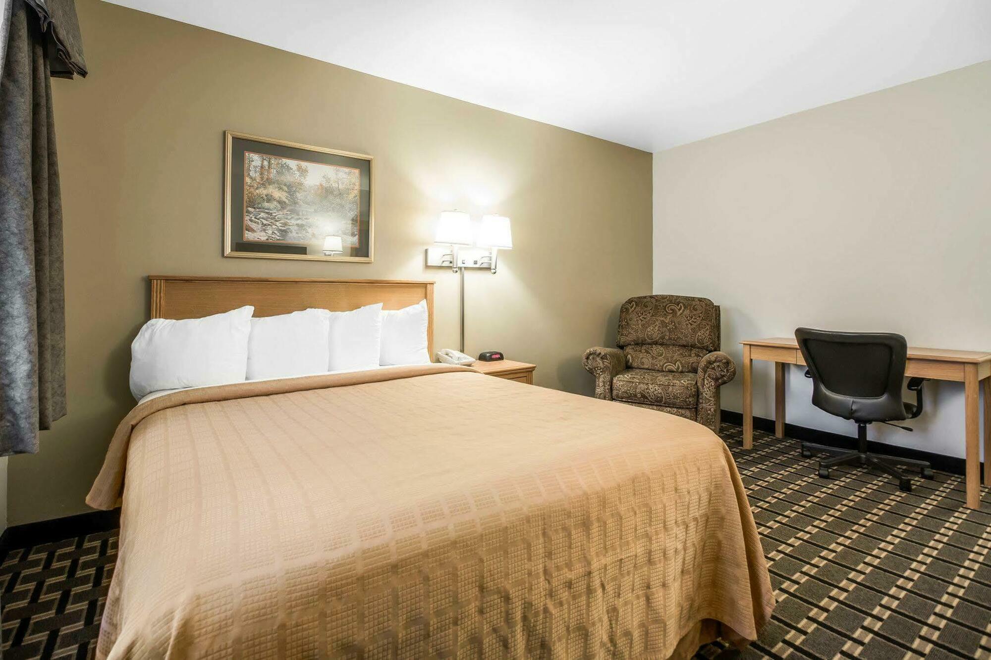 Quality Inn Mauston I-90 Exteriör bild